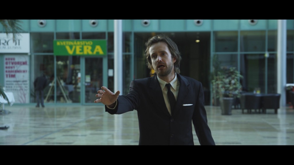 MartiniShot_EN.Still001